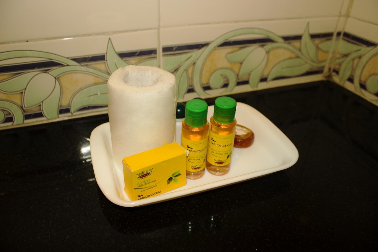 Oyo 24197 Saptaruchi Hotel Pimpri-Chinchwad ภายนอก รูปภาพ