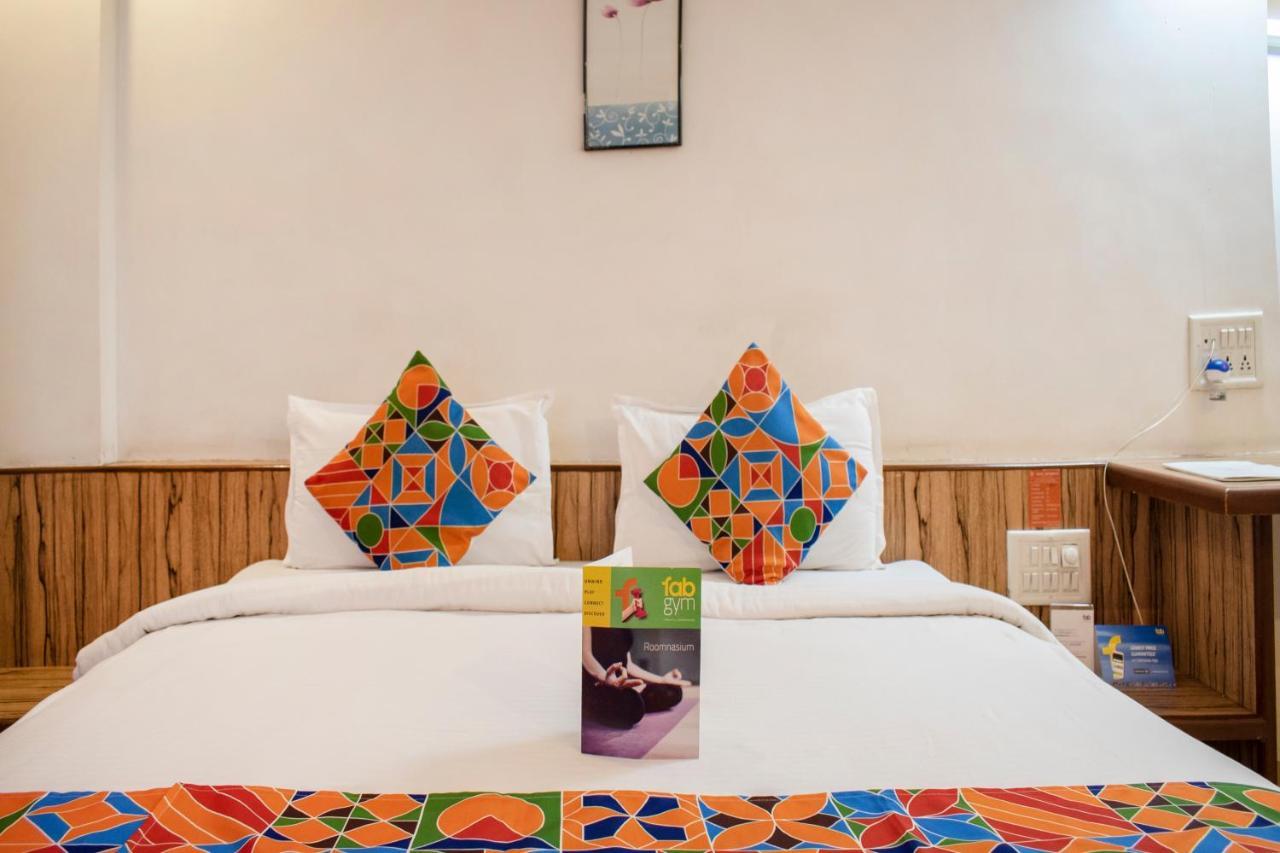 Oyo 24197 Saptaruchi Hotel Pimpri-Chinchwad ภายนอก รูปภาพ
