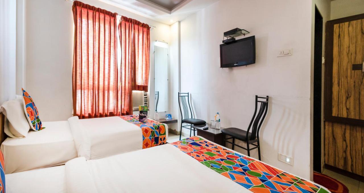 Oyo 24197 Saptaruchi Hotel Pimpri-Chinchwad ภายนอก รูปภาพ