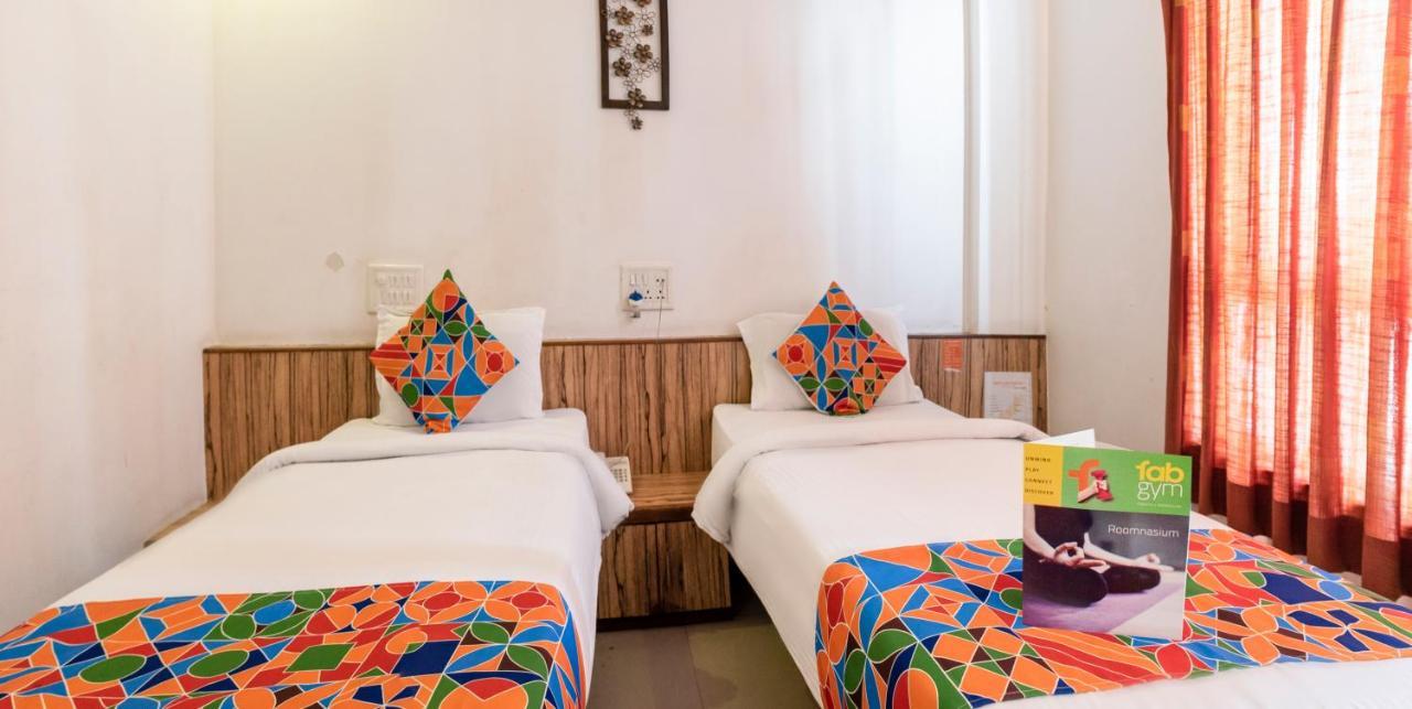 Oyo 24197 Saptaruchi Hotel Pimpri-Chinchwad ภายนอก รูปภาพ