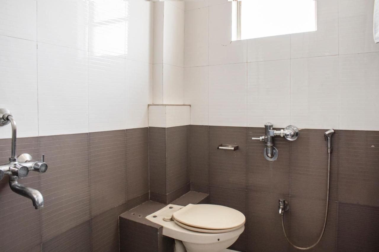 Oyo 24197 Saptaruchi Hotel Pimpri-Chinchwad ภายนอก รูปภาพ