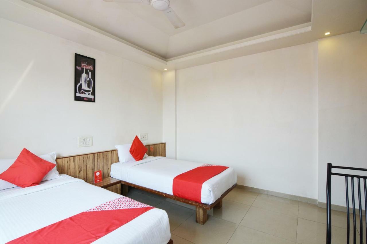 Oyo 24197 Saptaruchi Hotel Pimpri-Chinchwad ภายนอก รูปภาพ