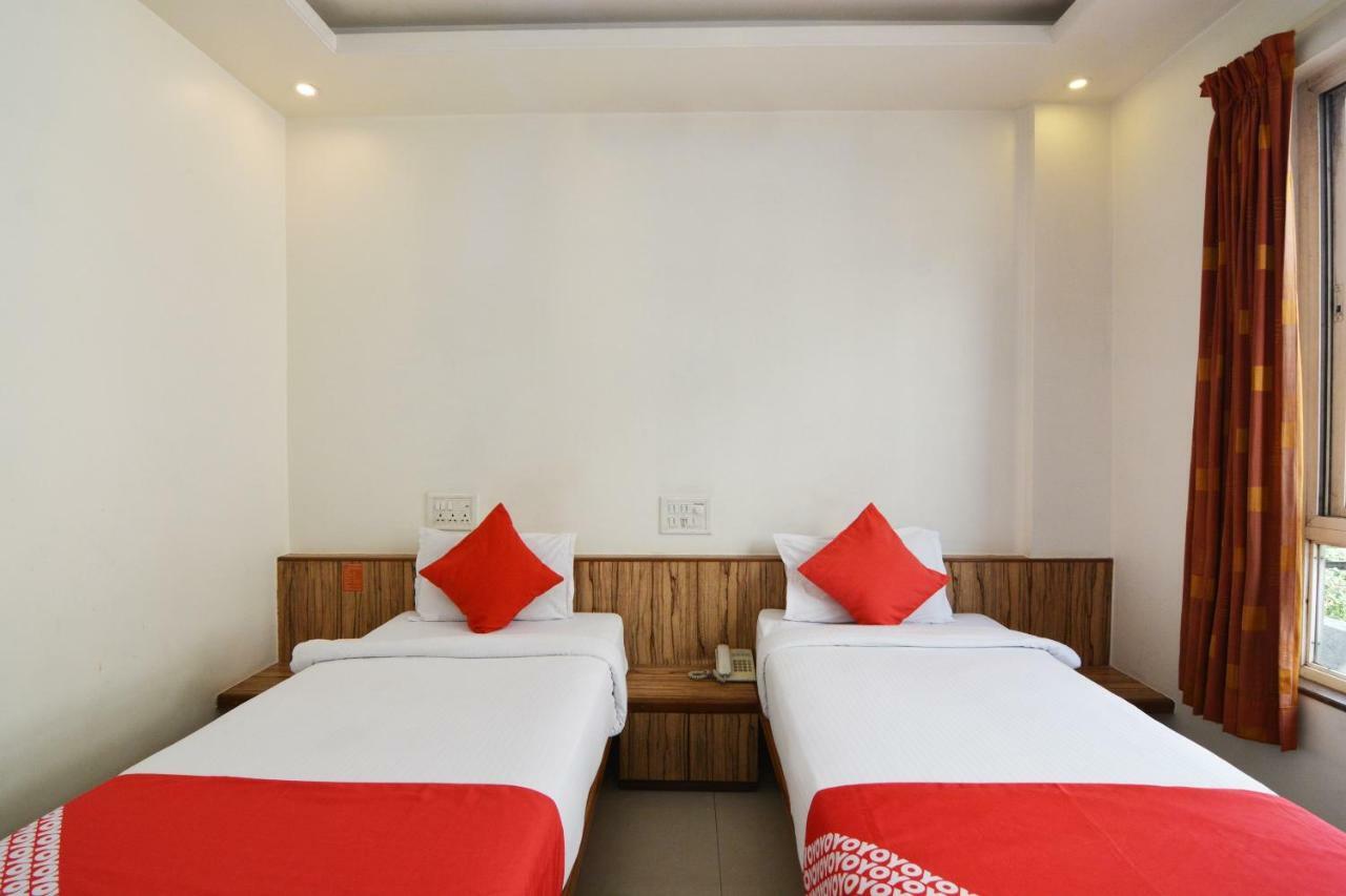Oyo 24197 Saptaruchi Hotel Pimpri-Chinchwad ภายนอก รูปภาพ