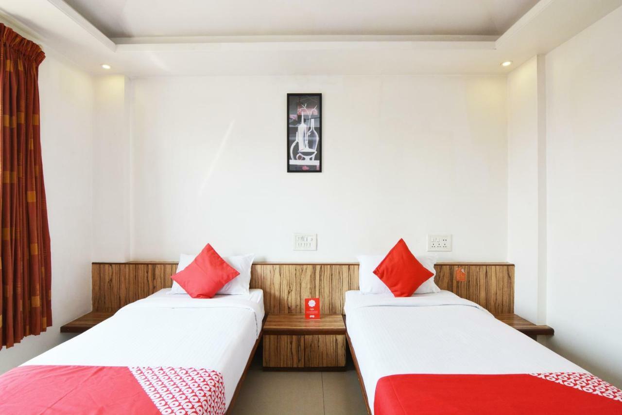 Oyo 24197 Saptaruchi Hotel Pimpri-Chinchwad ภายนอก รูปภาพ